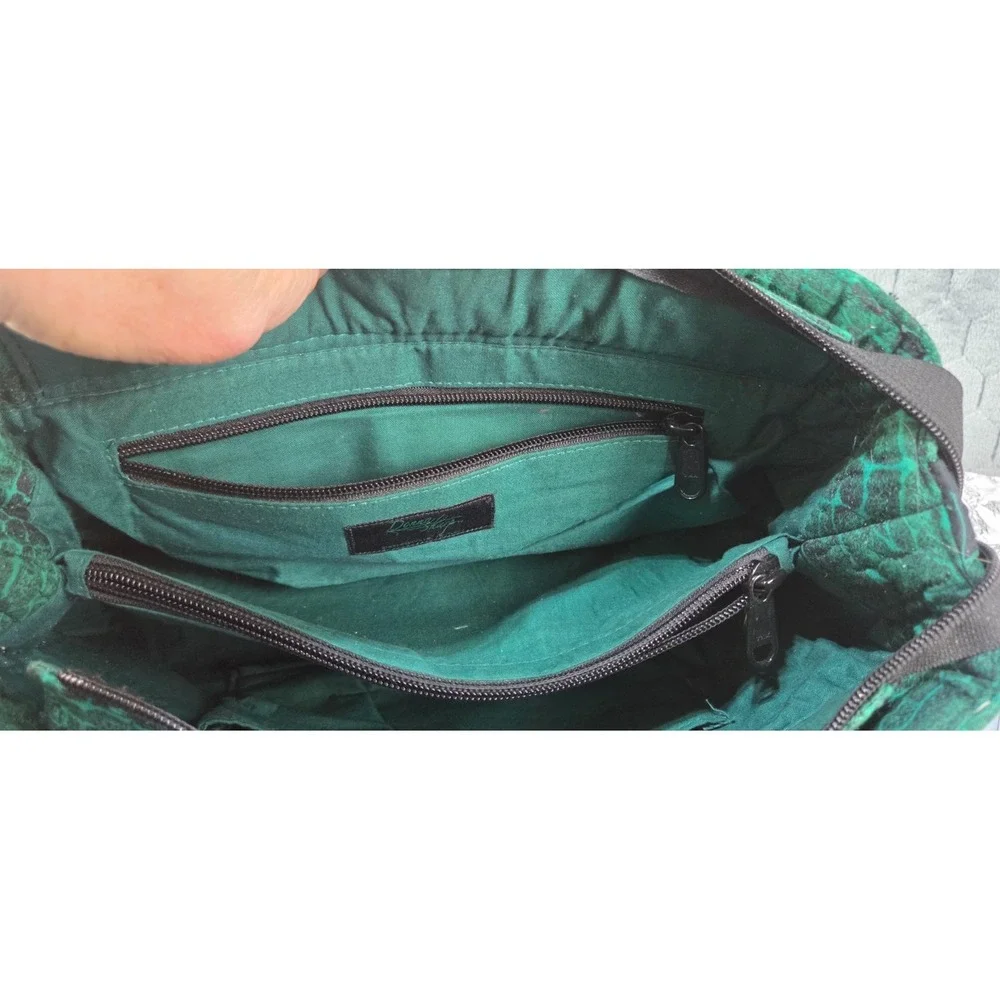 Donna Sharp Handbag Purse Quilted‎ Green Zippered Closure